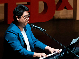 Tiankai Feng is a Data Consultant by Day then a Data Musician by Night